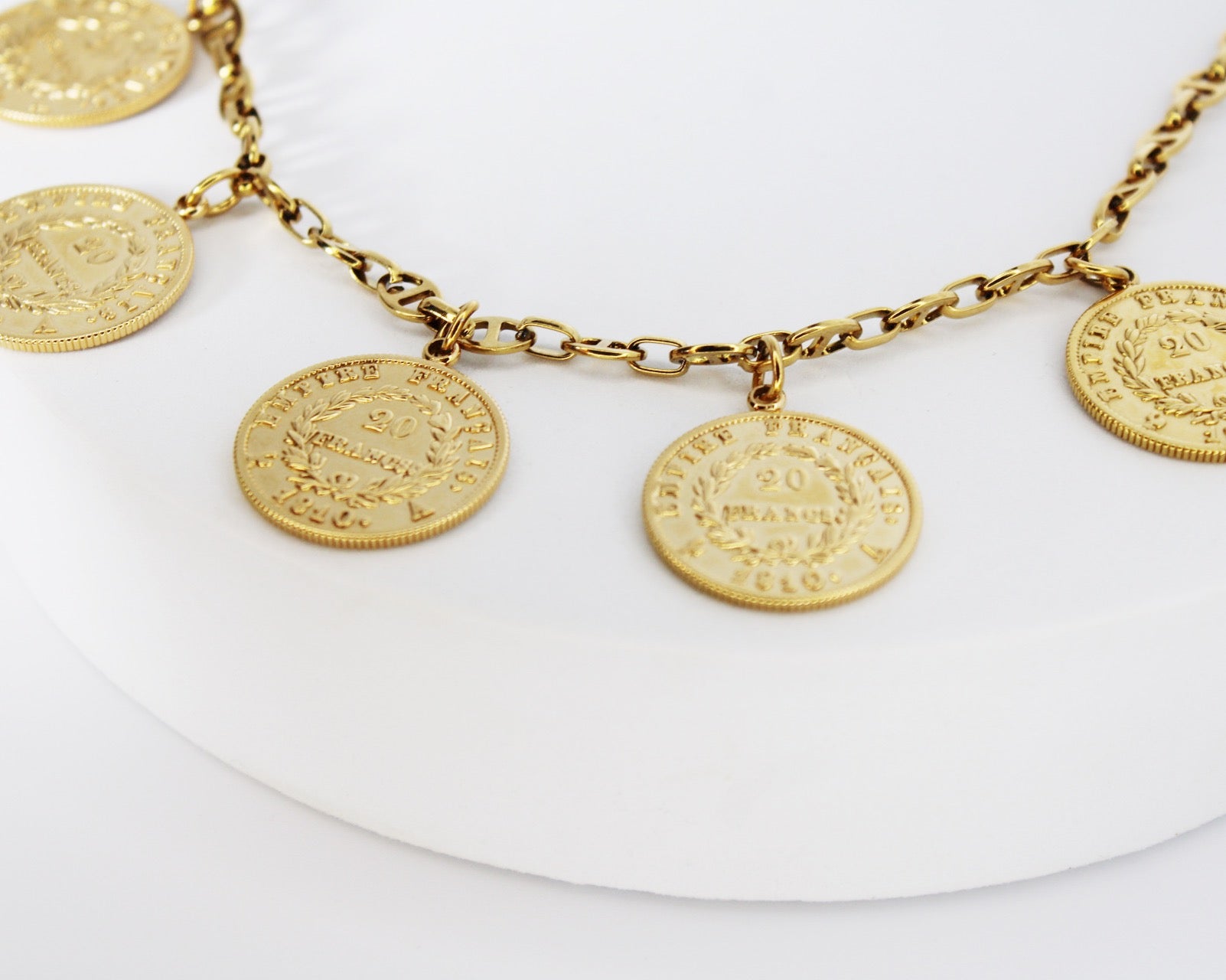 Collier Dahbiya