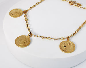 Collier Dahbiya