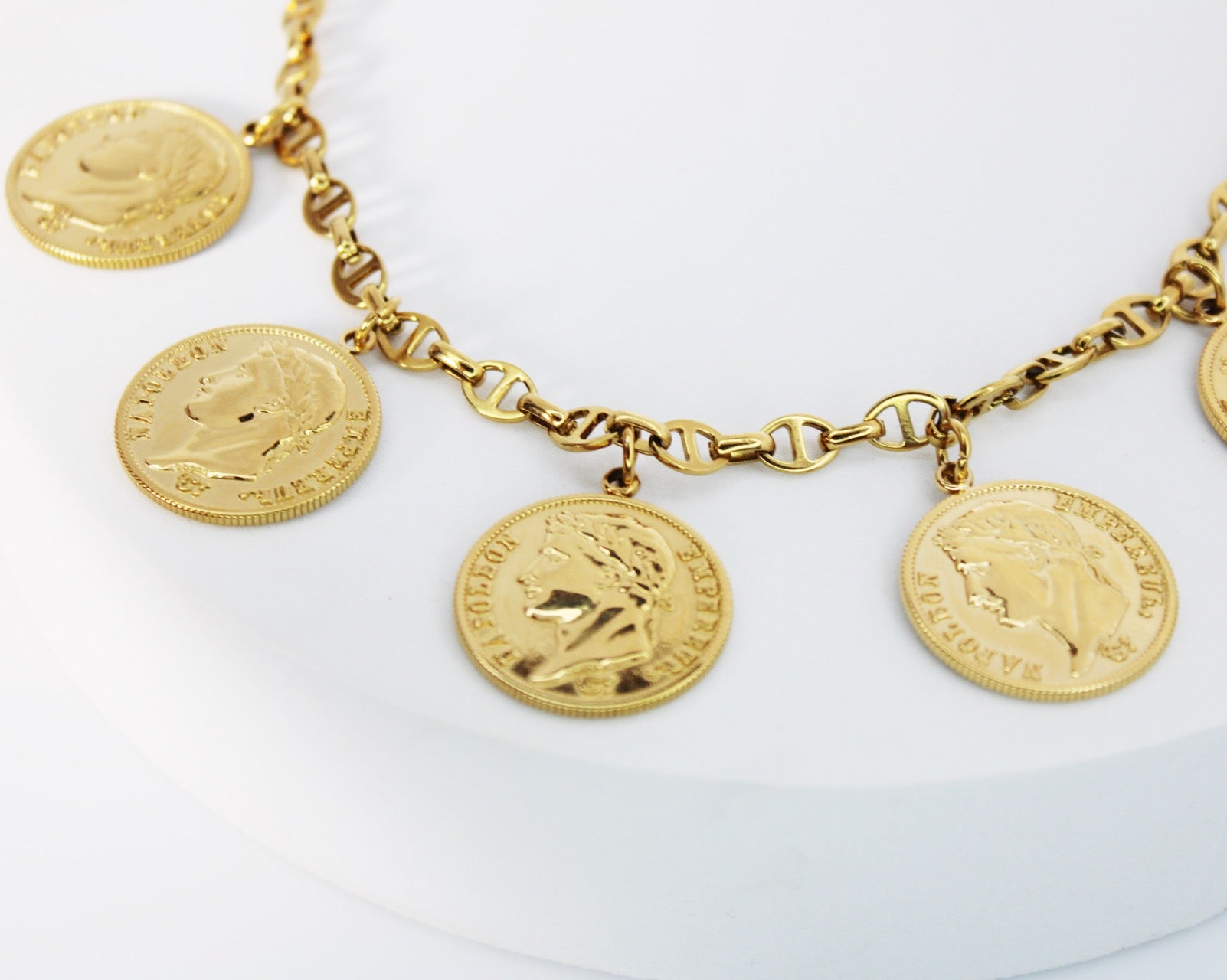 Collier Dahbiya