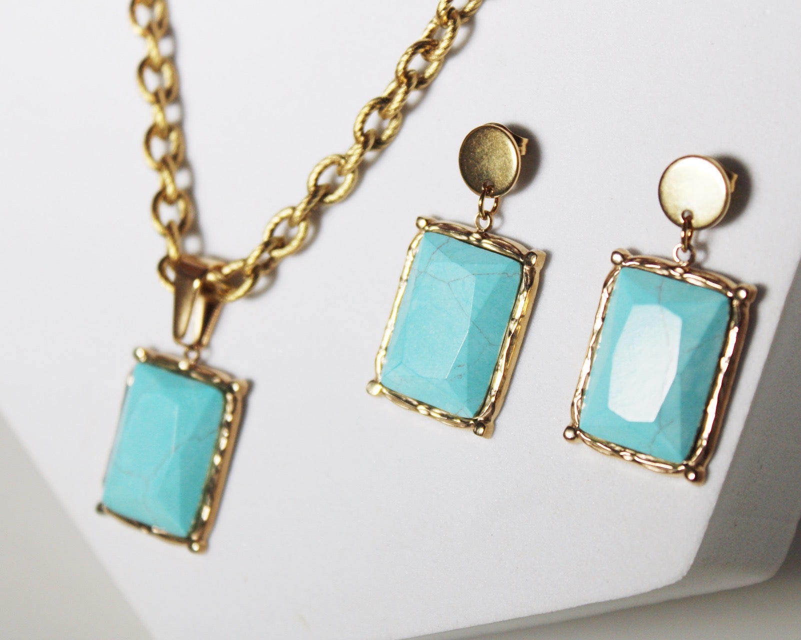 turquoise carré