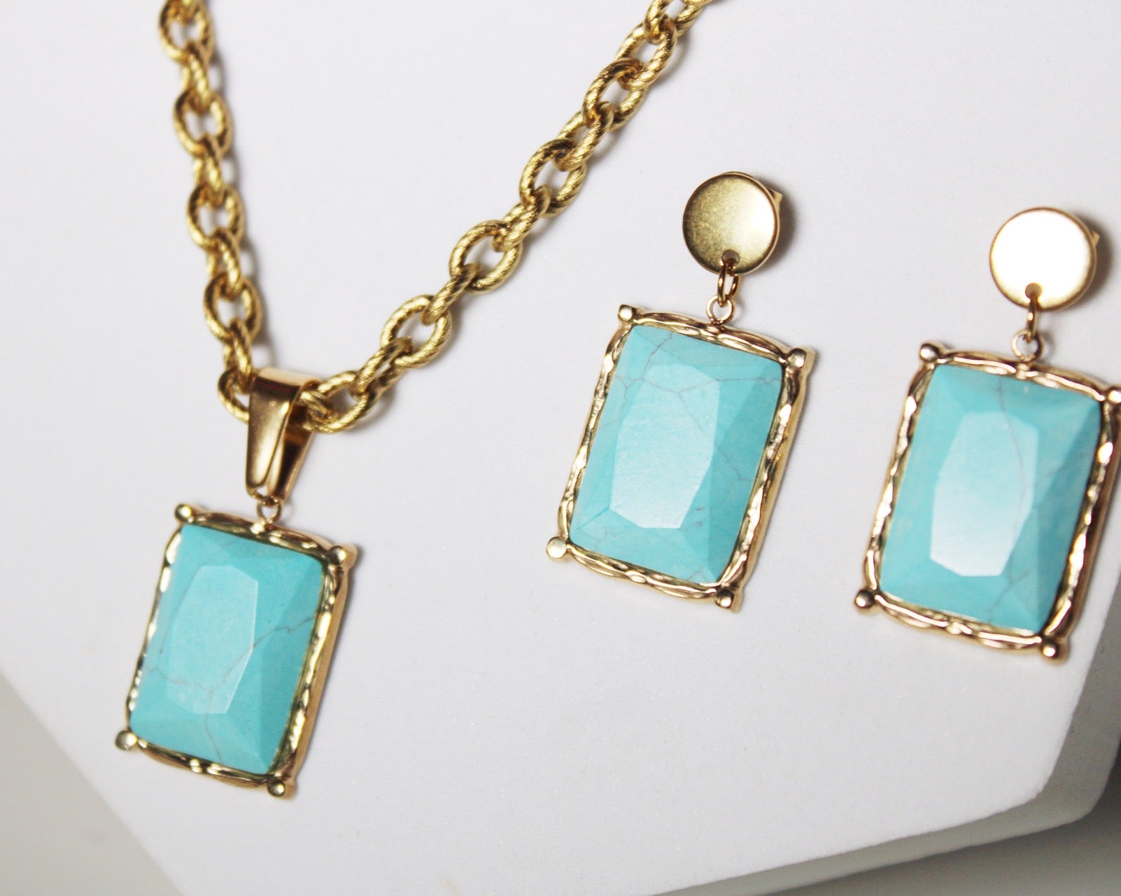 turquoise carré